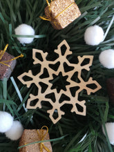 Load image into Gallery viewer, Snowflake ornament set
