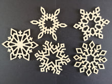 Load image into Gallery viewer, Snowflake bauble set
