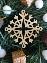 Load image into Gallery viewer, Snowflake bauble set
