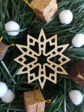 Load image into Gallery viewer, Snowflake bauble set
