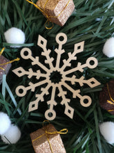 Load image into Gallery viewer, Snowflake Christmas bauble set
