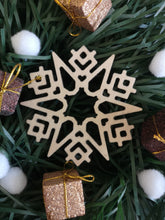 Load image into Gallery viewer, Christmas snowflake ornament set
