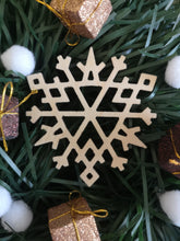 Load image into Gallery viewer, Snowflake bauble set
